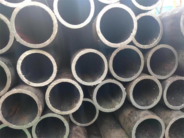 石嘴山10#结构用无缝钢管