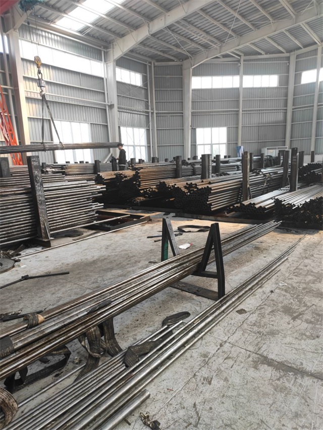 石嘴山小口径精密光亮无缝钢管